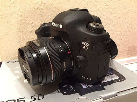Canon EOS 5D MARK3 バッテリー2個付き50mm f1.4usm Canon EOS 5D MARK3 バッテリー2個付き50mm f1.4usm