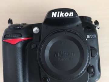 Rent: Nikon D7000