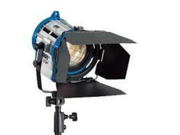Rent: ARRI 300W Fresnel