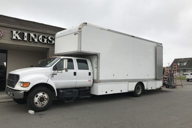 Rent A Ford F650 5 Ton Grip Truck W Grip Driver Sharegrid Los Angeles