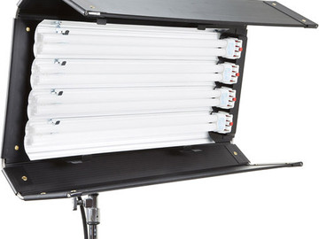 Rent: Kinoflo Diva 415 w/ stand and Flozier DAYLIGHT BULBS