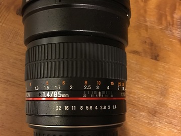 Rent: Rokinon 85mm f/1.4