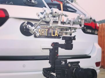 Car mount holds up to 100 pounds