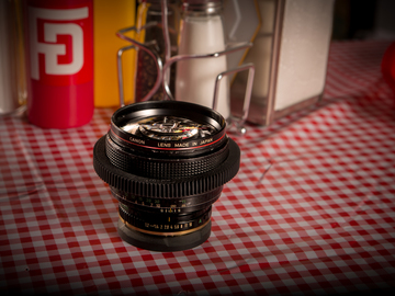 Rent: Canon FD 85mm F1.2 - EF MOUNT
