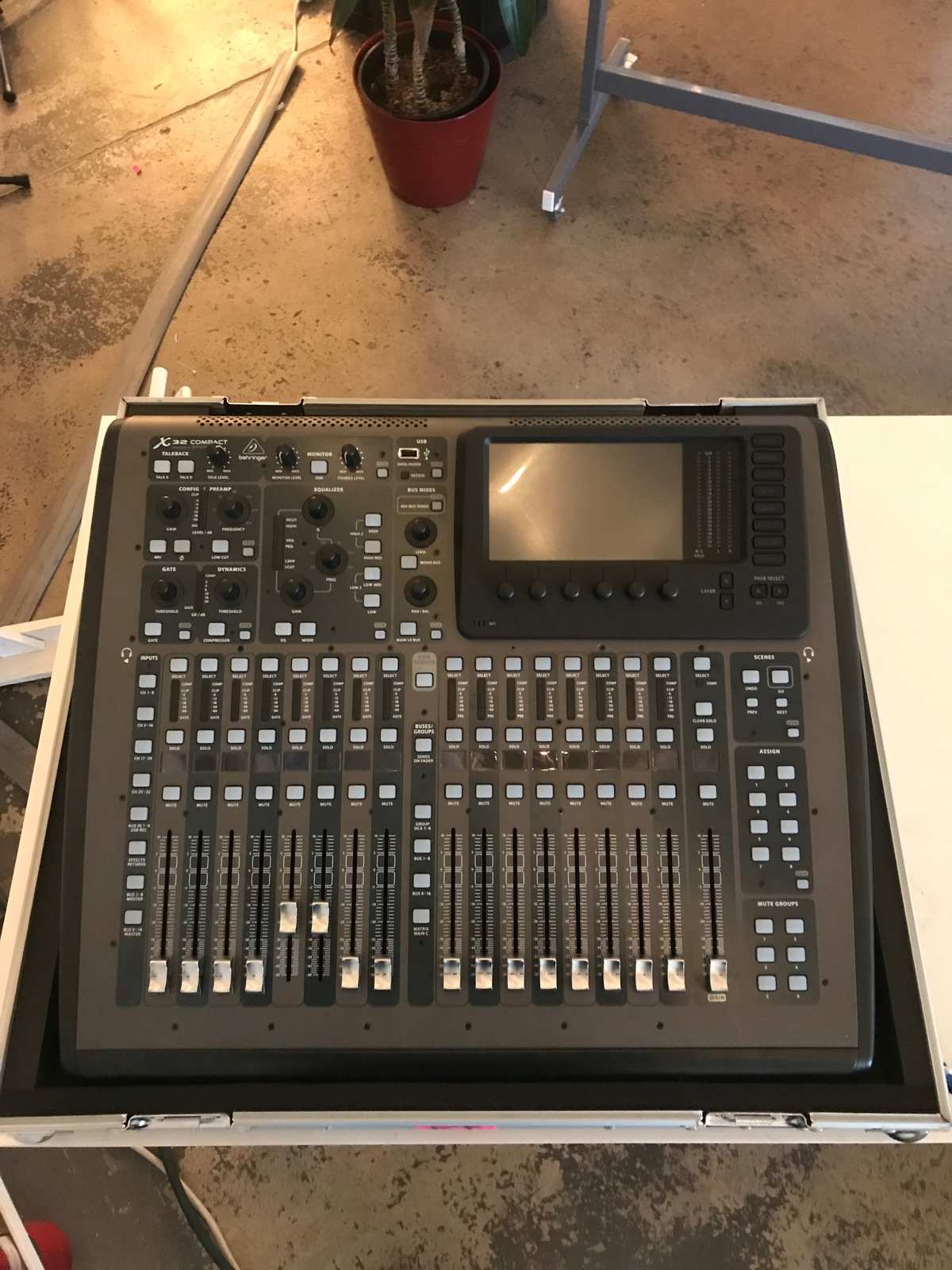 Rent a Behringer X32 digital mixing board, Best Prices ShareGrid Los
