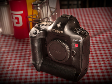 Rent: Canon 1DC 4k DSLR
