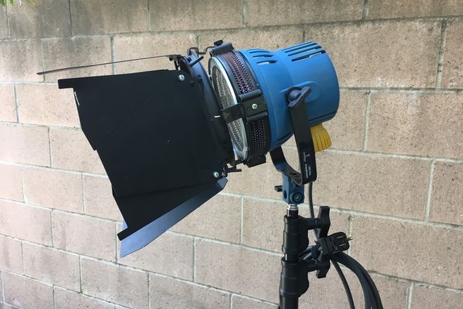 Rent A Arri Arrilite 1000w Open Face With Barn Doors Best Prices