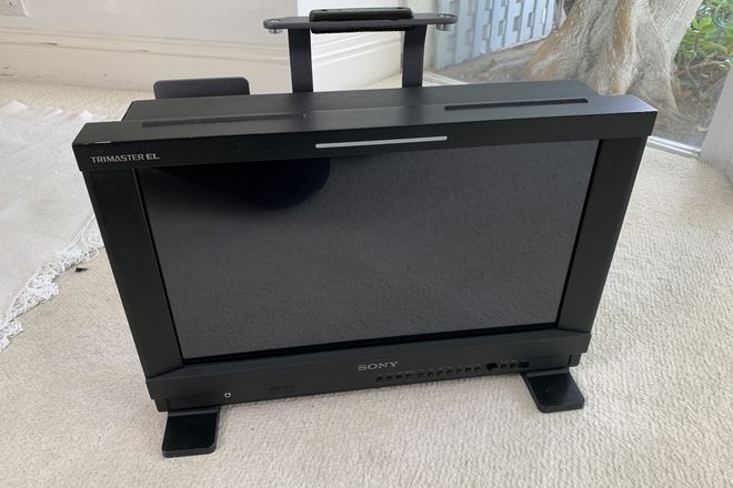 ク*ン様 PVM-1741 業務用有機EL 17インチ プロダクションモニター PVM-1741 | プロフェッショナルモニター | ソニー