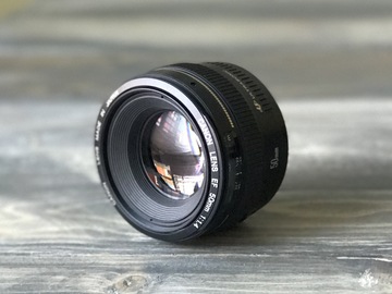 Rent: Canon 50mm F/1.4