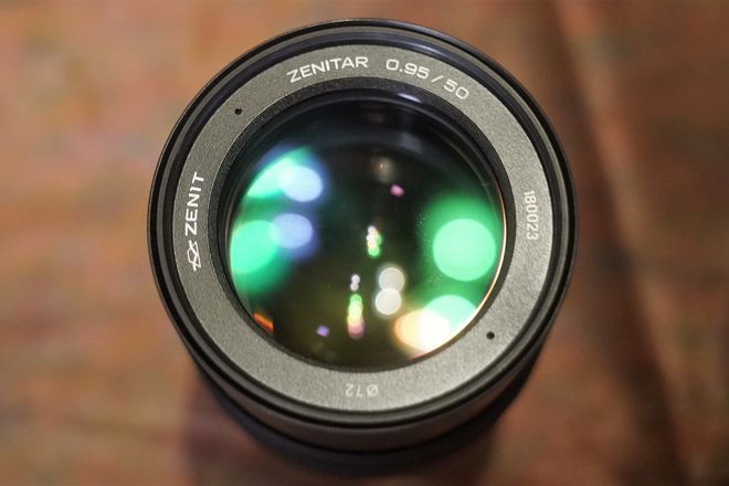 Rent a Zenitar 50mm f/0.95 in Sony-E - Close Focus - 2'6
