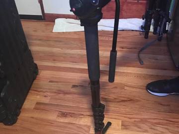 Rent: Manfrotto Monopod