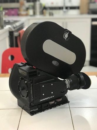 Arriflex 35III 35mm ムービーカメラ ARRIFLEX 35III - Cameraquip