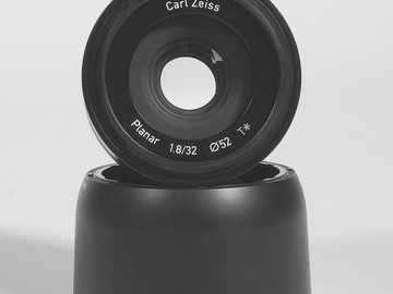 Rent: Zeiss 32mm F1.8 (E-Mount)