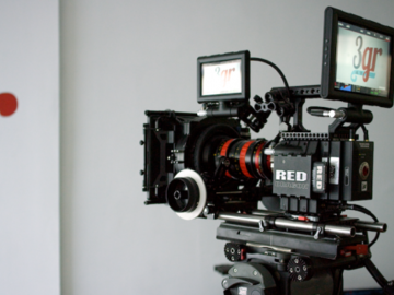 Rent: Red 9" Touch Screen