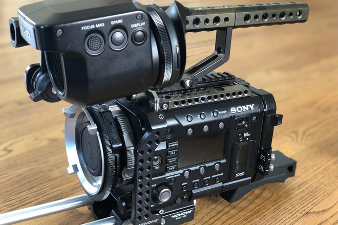 Rent A Sony Pmw F55 Cinealta 4k Digital Cinema Camera With Sony Dvf Best Prices Sharegrid Los Angeles Ca