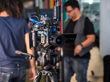 Rent: Ursa Mini 4.6k Kit 2TBs Lenses,Wireless Focus, Shoulder Rig
