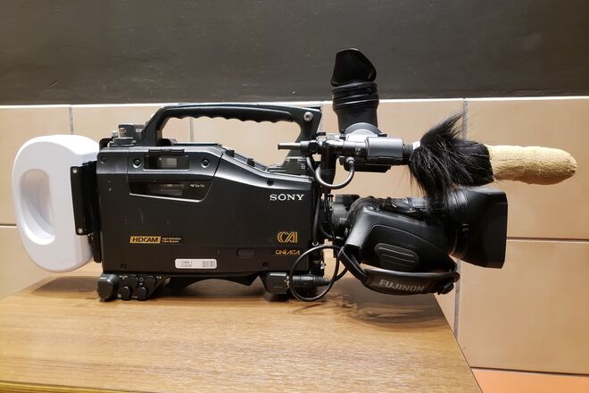 Sony HDW-F900R CineAlta 24P HDCAM Package For Rent