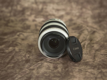 Rent: Canon EF 70-300mm f/4-5.6L IS USM Lens