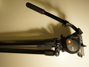 Rent: Manfrotto 504 Fluid Head - 535 Carbon Fiber Video Tripod