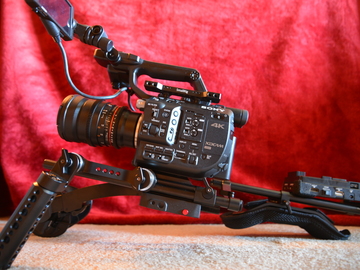 Rent: Sony Fs5 (w/Raw) + "Smallrig" shoulder rig + others