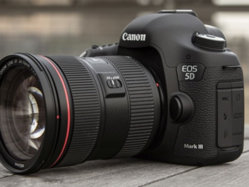 Canon 5D mk3 w/lens