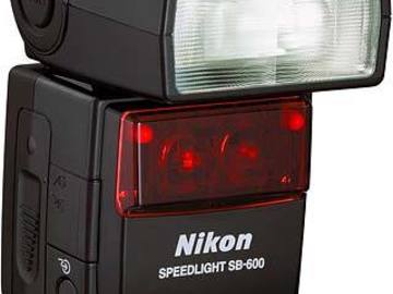 Rent: Nikon SB-600 Speedlight Flash for Nikon Digital SLR Cameras