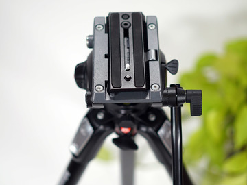 Rent: Manfrotto MVH500AH Flat Base Pro Fluid Head
