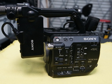 Sony FS5 XDCAM Super 35 Camera System w/ 18-105mm lens