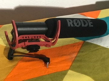 Rent: Rode VideoMic Directional Video Condenser Microphone