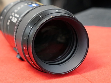 Rent: Zeiss 70-200mm T2.9 Compact Zoom CZ.2 Lens (PL or Ef Mount)