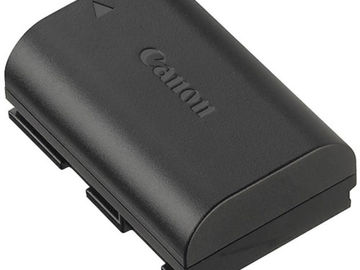 x3 Canon LP-E6 Batteries + Charger
