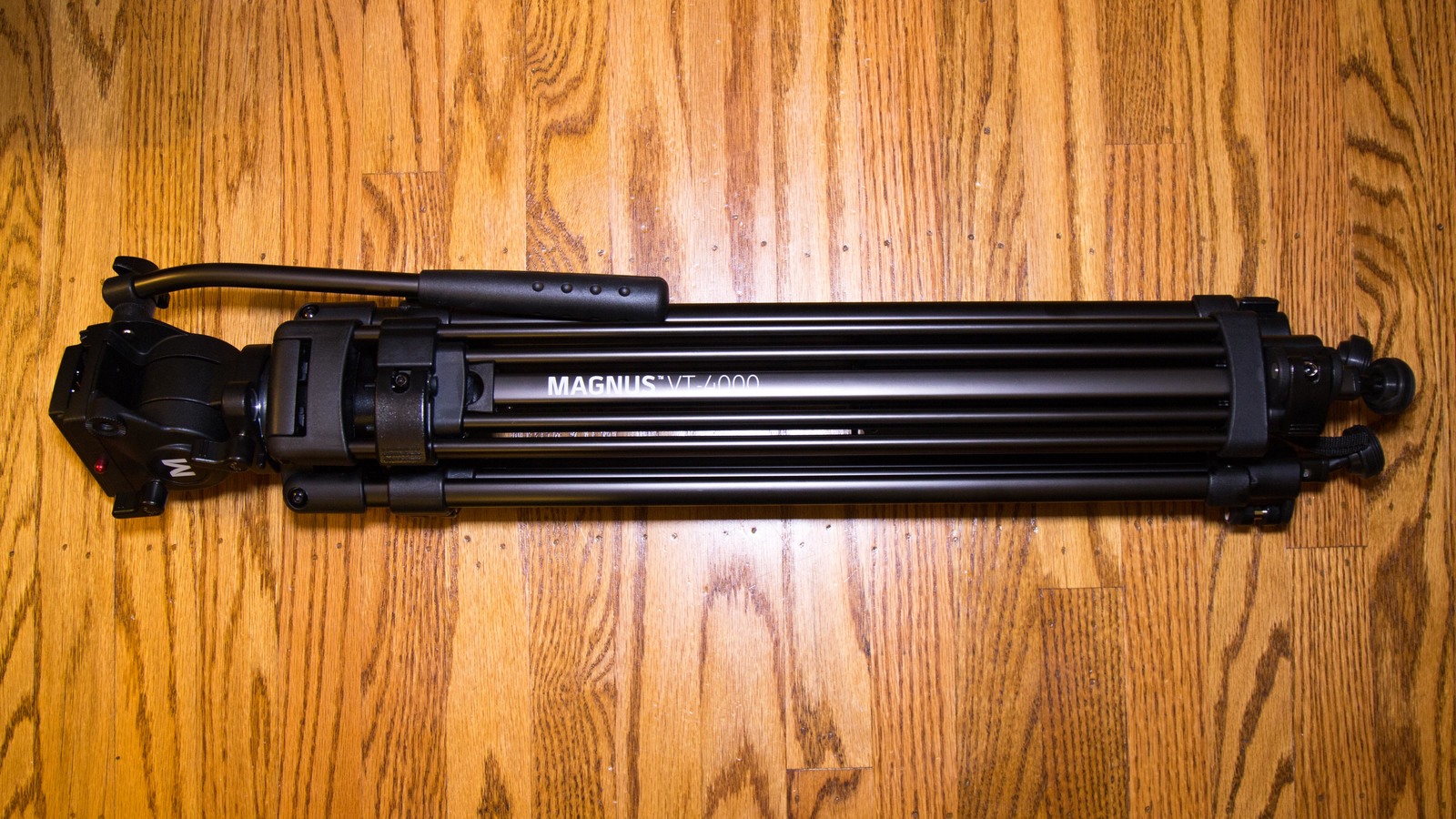 Rent A Magnus Vt 4000 Tripod System With Fluid Head Best Prices Sharegrid Sf Bay Ca
