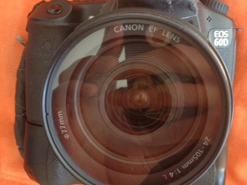 Rent: EOS Canon 60D battery grip and 24-105L