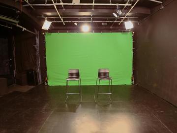Rent: Midtown Studio- SUMMER Pay 3 days shoot 5 days SPECIAL