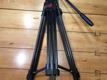 Rent: Sachtler FSB-4 Carbon Fiber Tripod System (8.8 lbs Capacity)