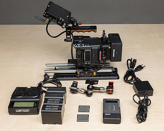 Rent a RED Komodo Complete - Vaxis Atom + Portkeys + FF + rails +