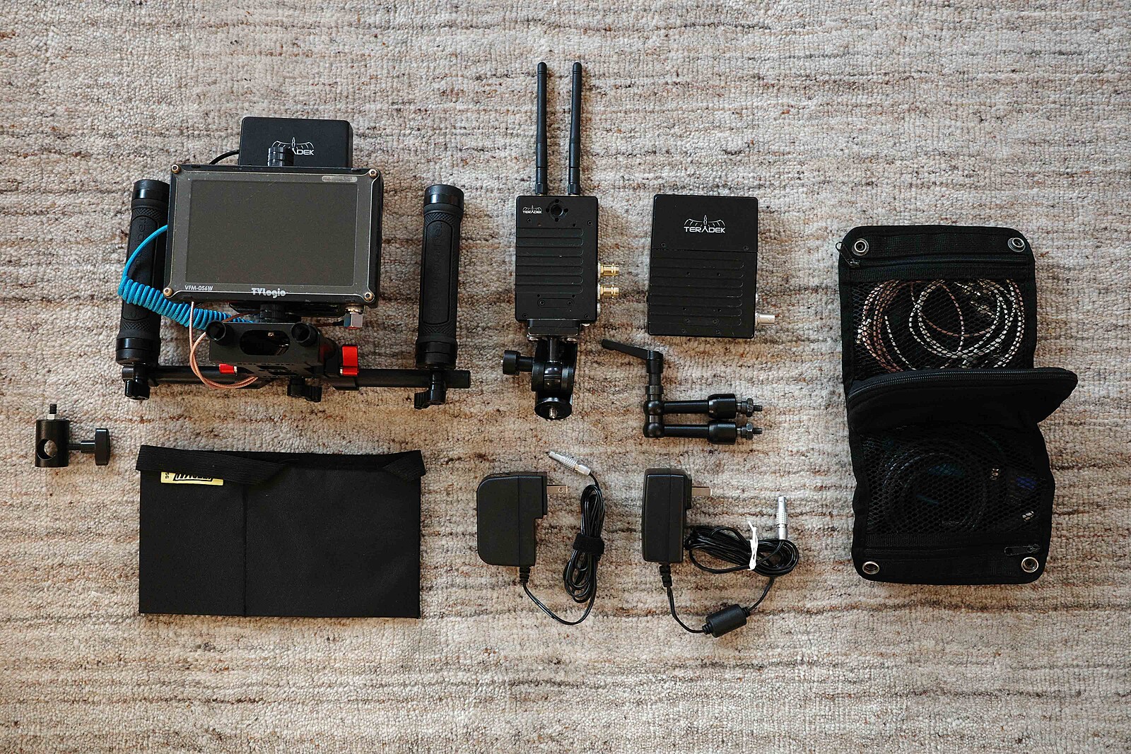 Rent a Teradek Bolt 500 LT 3G-SDI 1:2 Kit with Director's