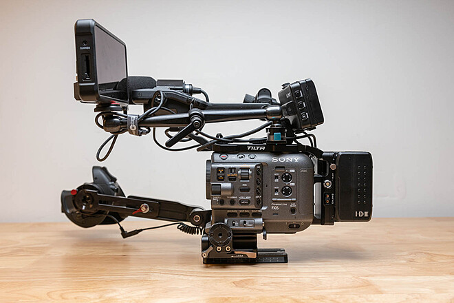 Rent a SONY FX6 WITH ATMOS SHINOBI AND V-MOUNT BATTERIES