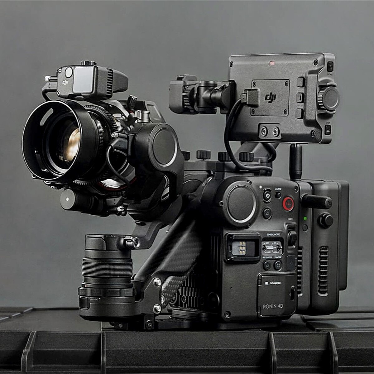 Rent a DJI Ronin 4D | RAW | Wireless Monitor+Handles | zenmuse x9
