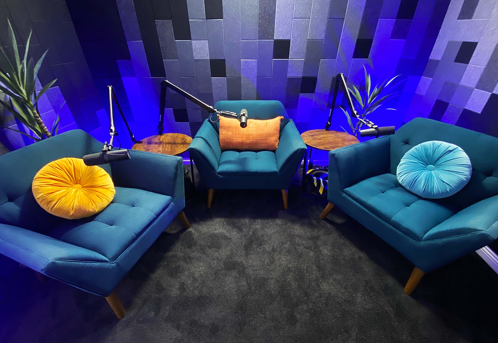 Rent a Podcast Studio in the Valley | Studio A, Best Prices | ShareGrid ...
