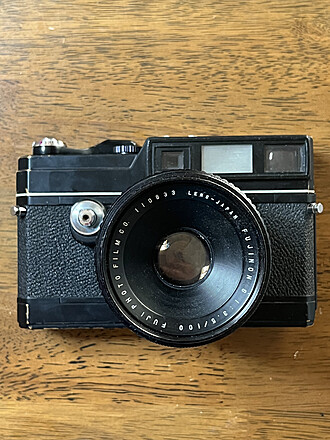 Rent a Medium Format 120 Film Camera Fujica GL690 , Best Prices