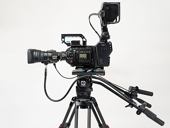 Blackmagic URSA Broadcast G2 放送用カメラ Blackmagic Design URSA Broadcast G2 Camera BMD