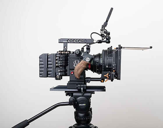 Rent a RED DSMC2 Epic-W Helium 8K S35 Package, Best Prices