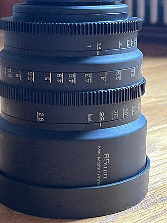 Rent a Zeiss Super Speed Otus 