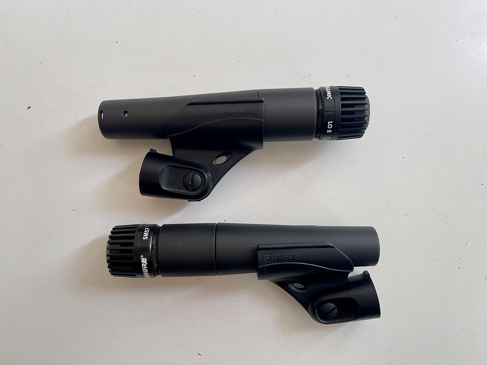 SHURE SM57-LCE （その２）美品 Amazon.co.jp: SHURE シュアー SM57-LCE ダイナミックマイク 2本