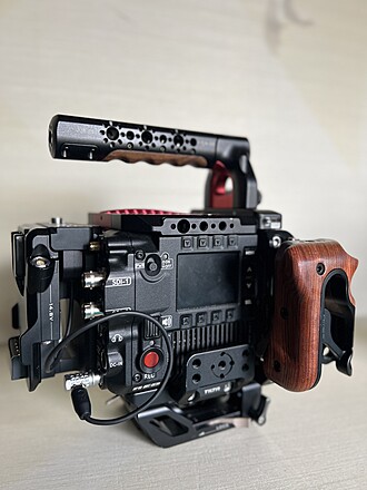 Rent a RED DSMC3 V-Raptor 8K VV Package - PL Mount/Tilta cage