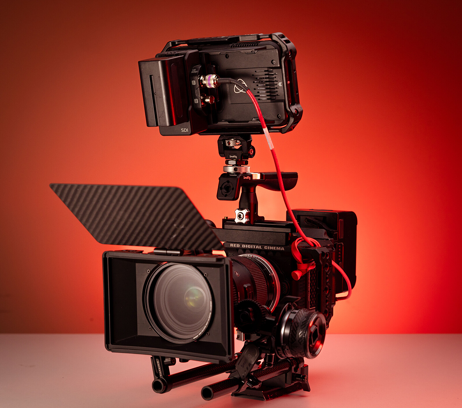 美品 RED KOMODO 6K 本体＋純正CFast512GB×3＋付属多数 RED KOMODO 6K | TOGO,INC.