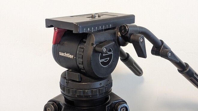【Sachtler】Video18、Video20用パンハンドル Rent a Sachtler Video 18 Plus Fluid Head w/ Dual Telescoping Pan
