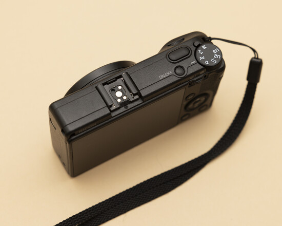✨大人気✨インスタ撮影に✨RICOH GR DIGITAL III　541 レトロな描写が楽しめるCCDセンサーを搭載した大人気のGR｜RICOH