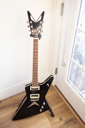 Rent a Electric Guitar - Dean ZX CBK Z X W/ Dmt Design Pickups